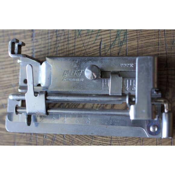 Vintage Greist Sewing Machine Attachments in Original Black Metal Box, Parts - Picture 2 of 5